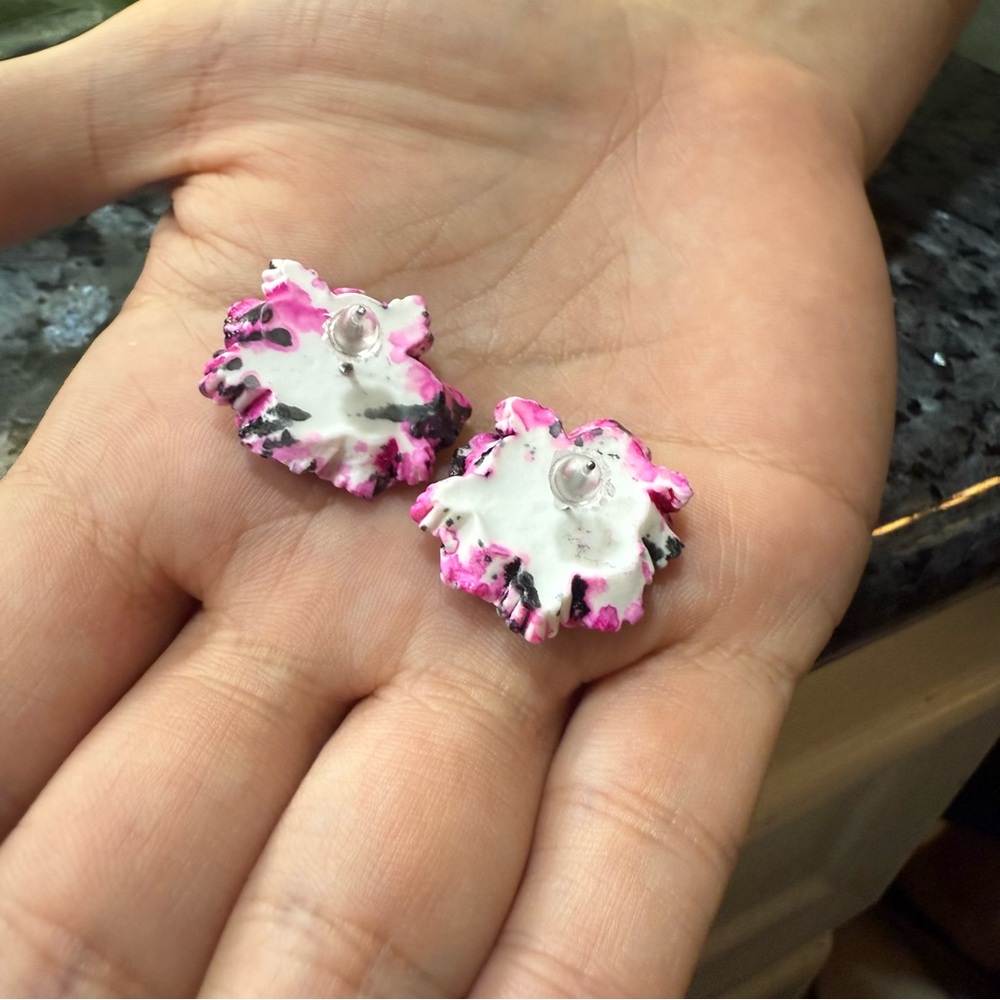 2/$29 or 3/$39 NWOT Large iridescent metallic rose stud earrings! - Picture 5 of 5